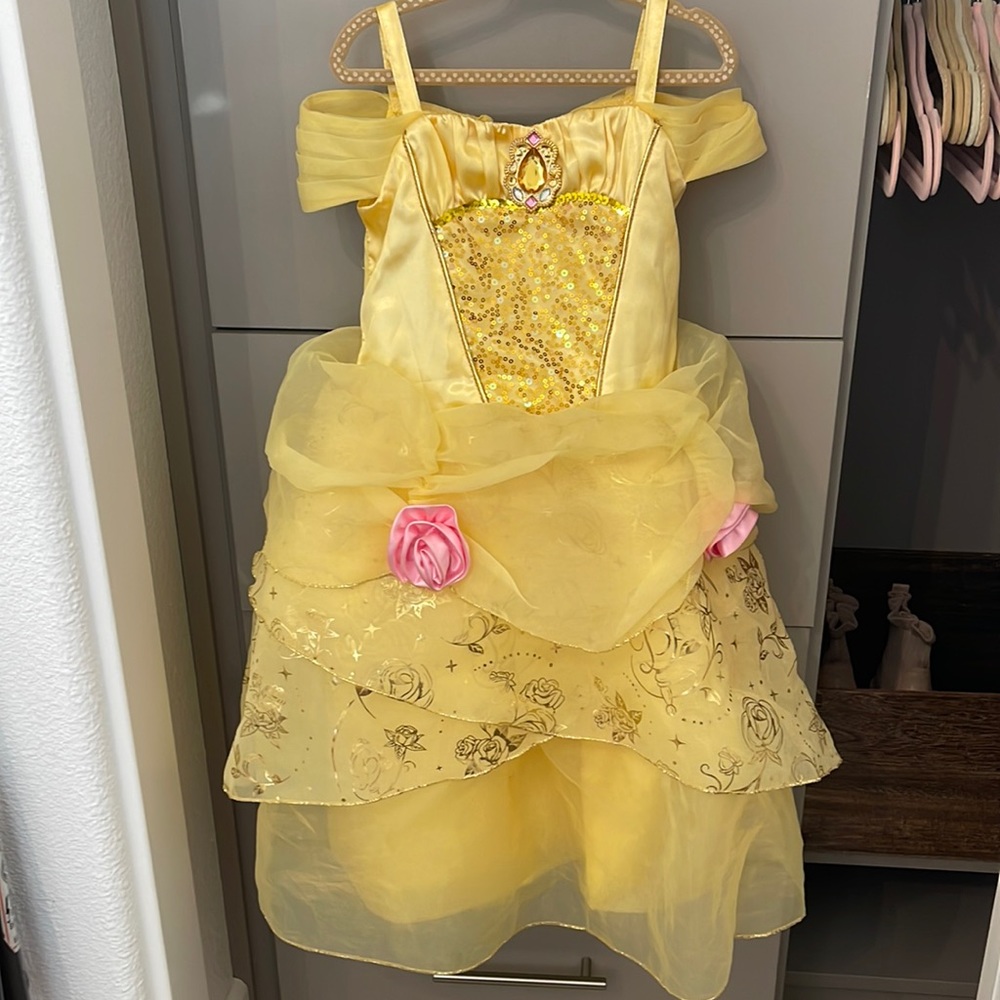 Belle costume